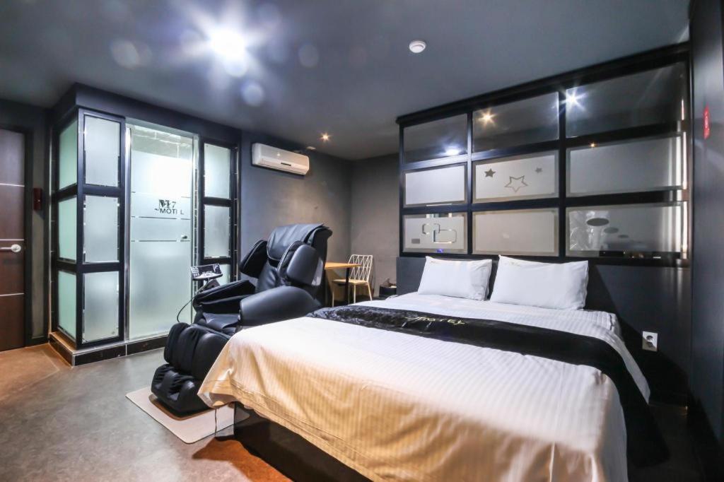 M7 Business Hotel Chilgok Exterior photo