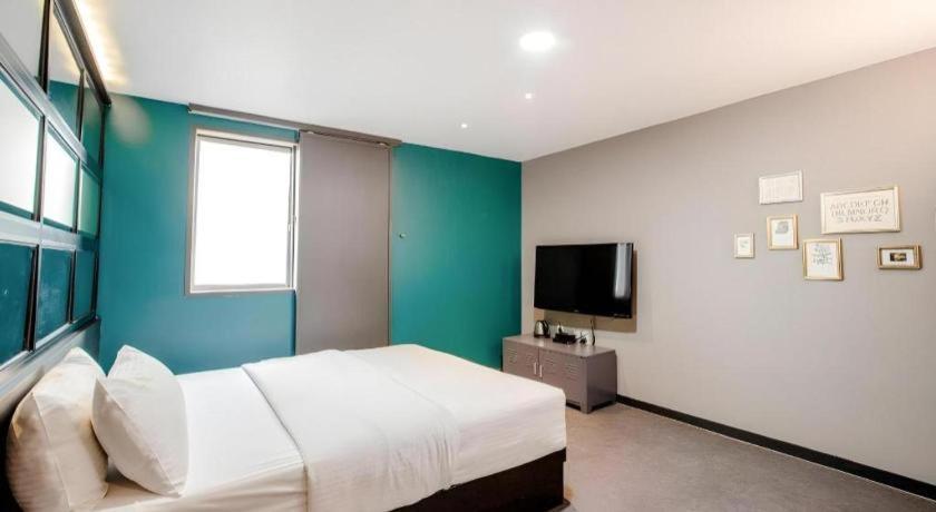 M7 Business Hotel Chilgok Exterior photo